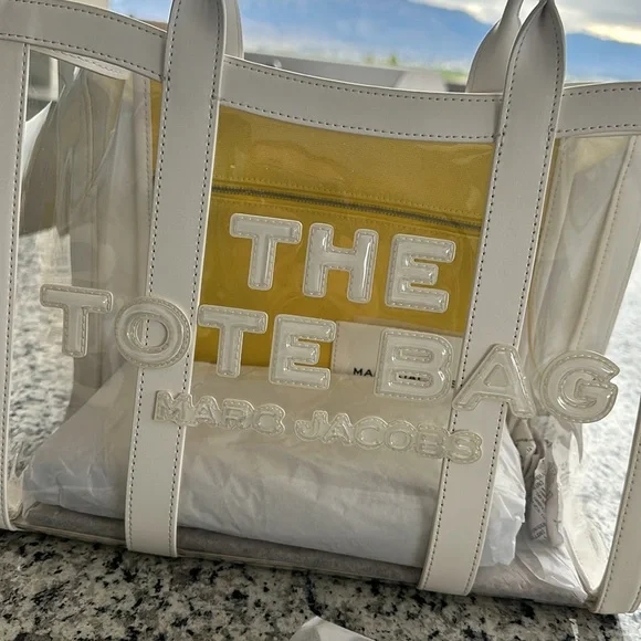 BRAND NEW LARGE THE CLEAR TOTE BAG BY MARC JACOBS! - Picture 8 of 17